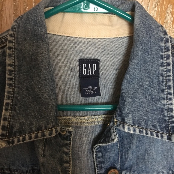 GAP denim jacket - Picture 2 of 4